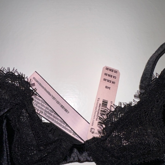 34B Black Velvet & Lace Bra - Picture 2 of 4